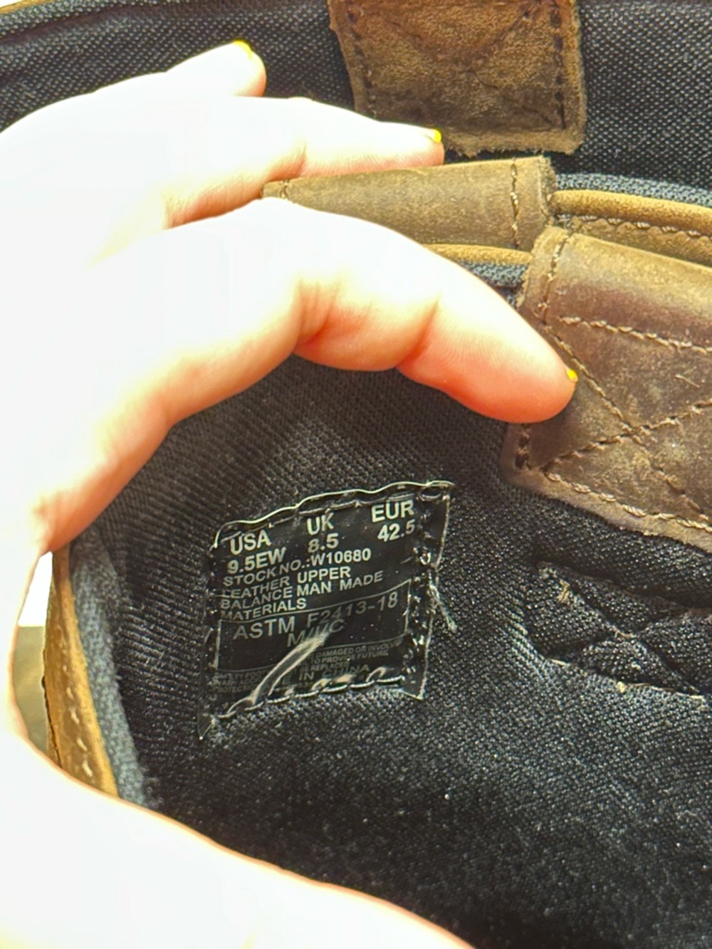 Men’s steel toe work boots - Picture 3 of 6